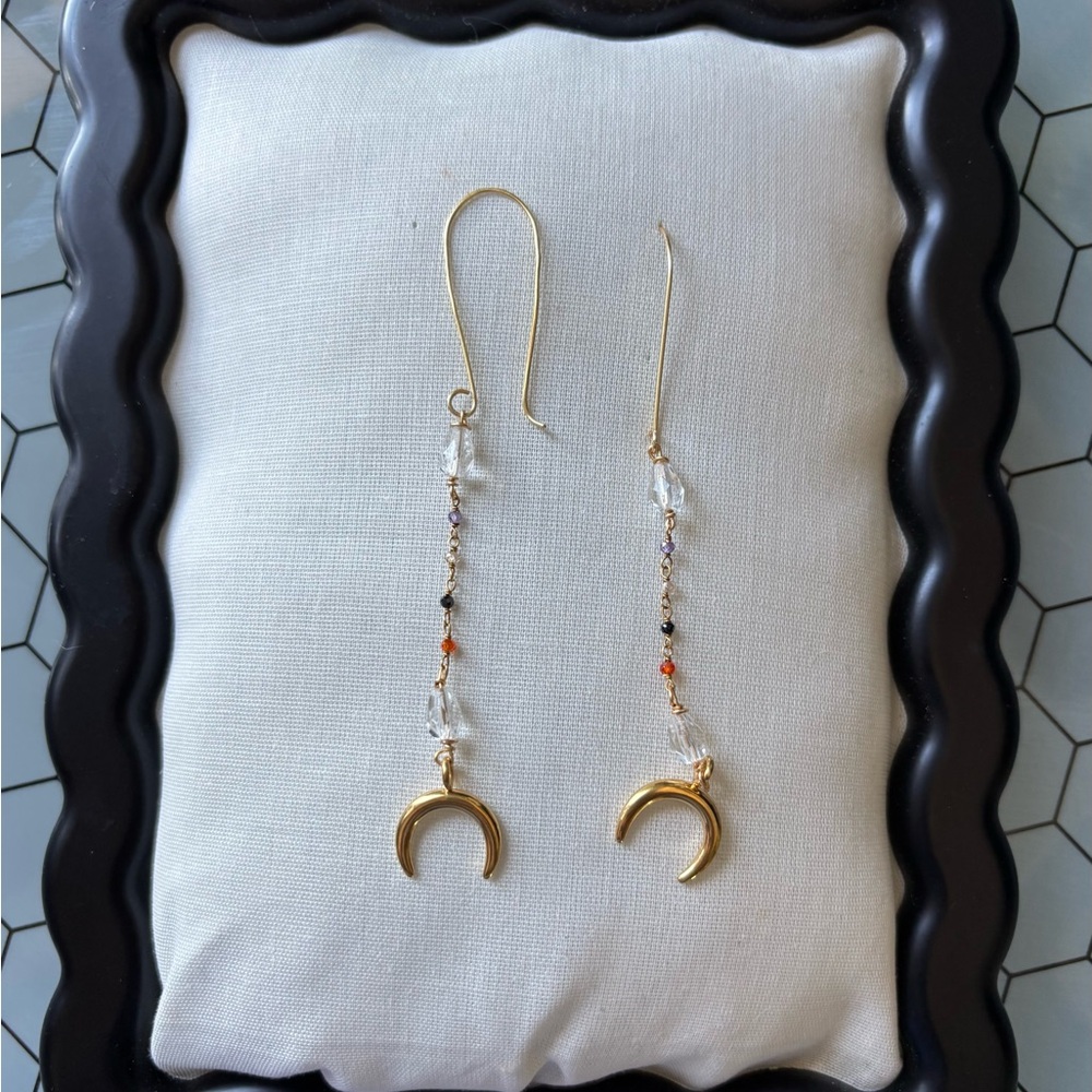 Elegant Gold Crescent Moon Earrings